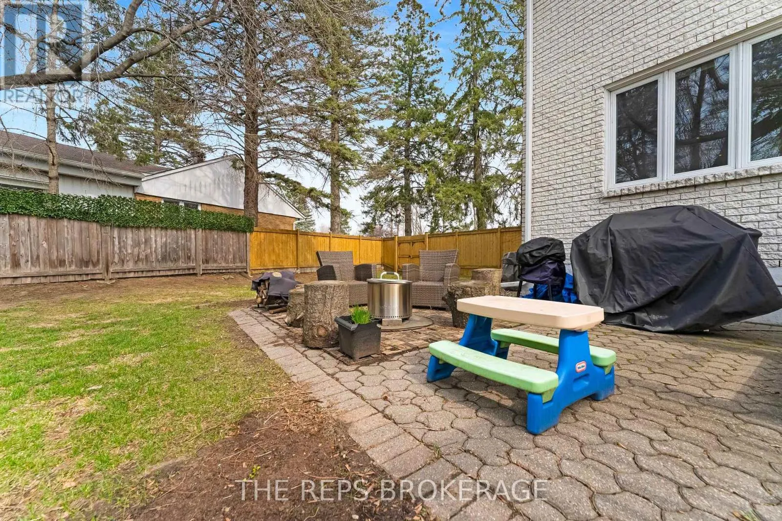 3062 UPPER OTTERSON PLACE