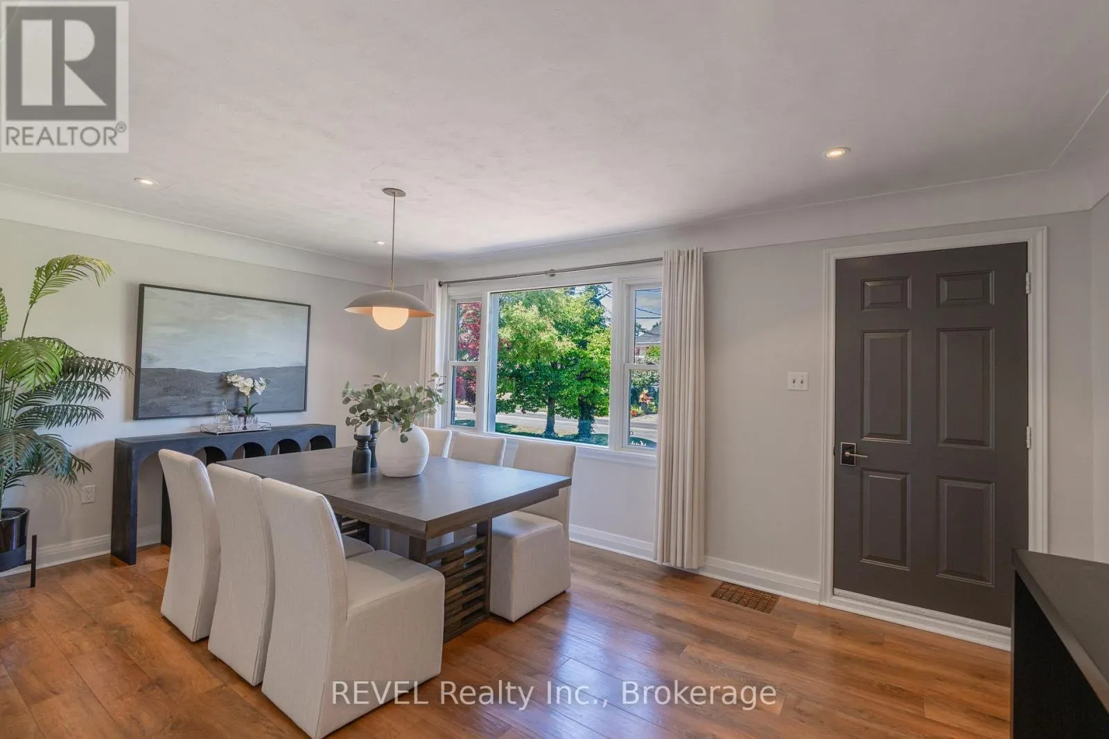 522 MISSISSAGUA STREET