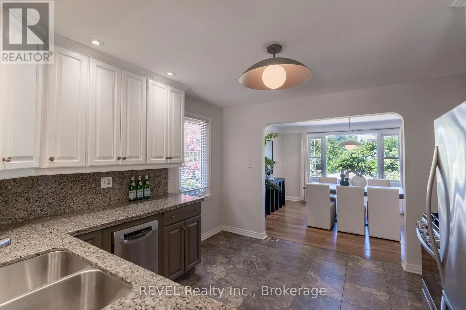 522 MISSISSAGUA STREET