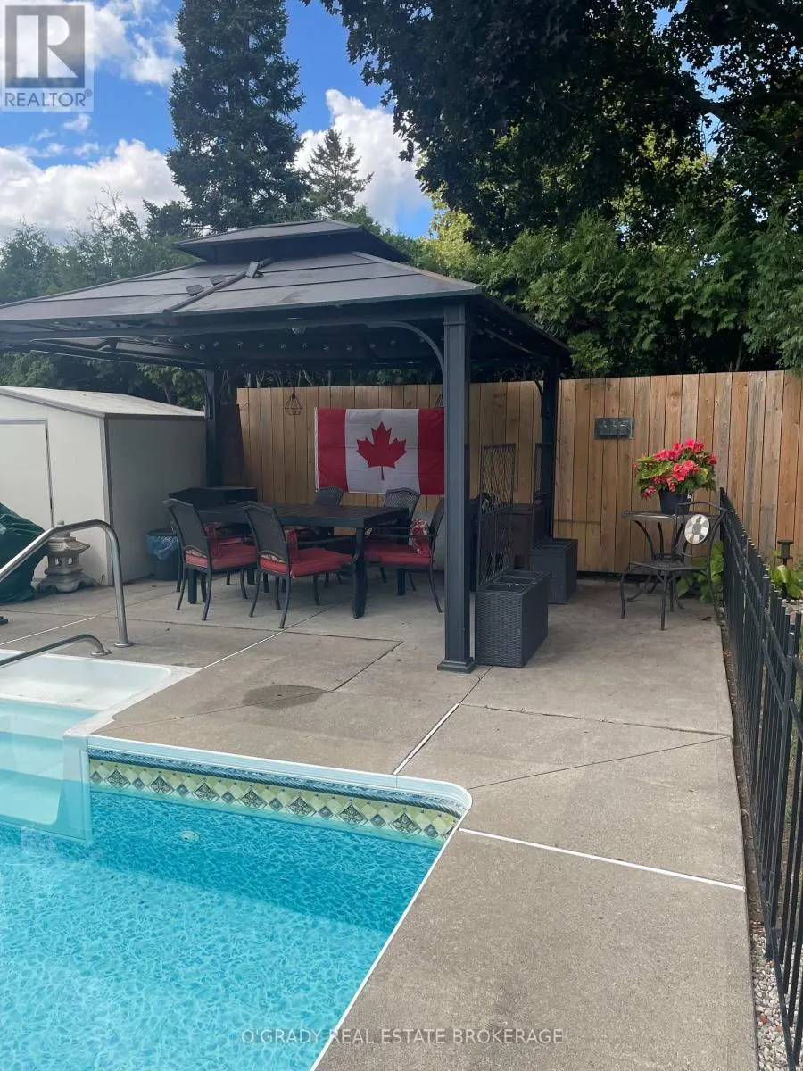 47 MEIGHEN CRESCENT