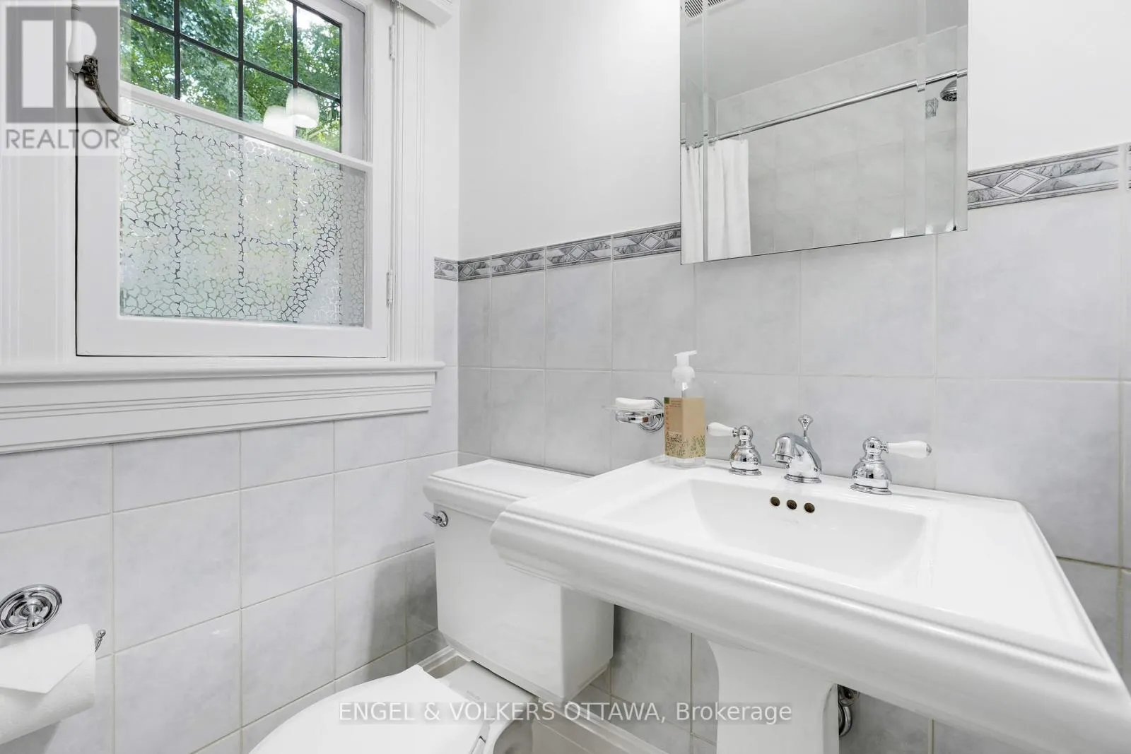 386 ASHBURY ROAD