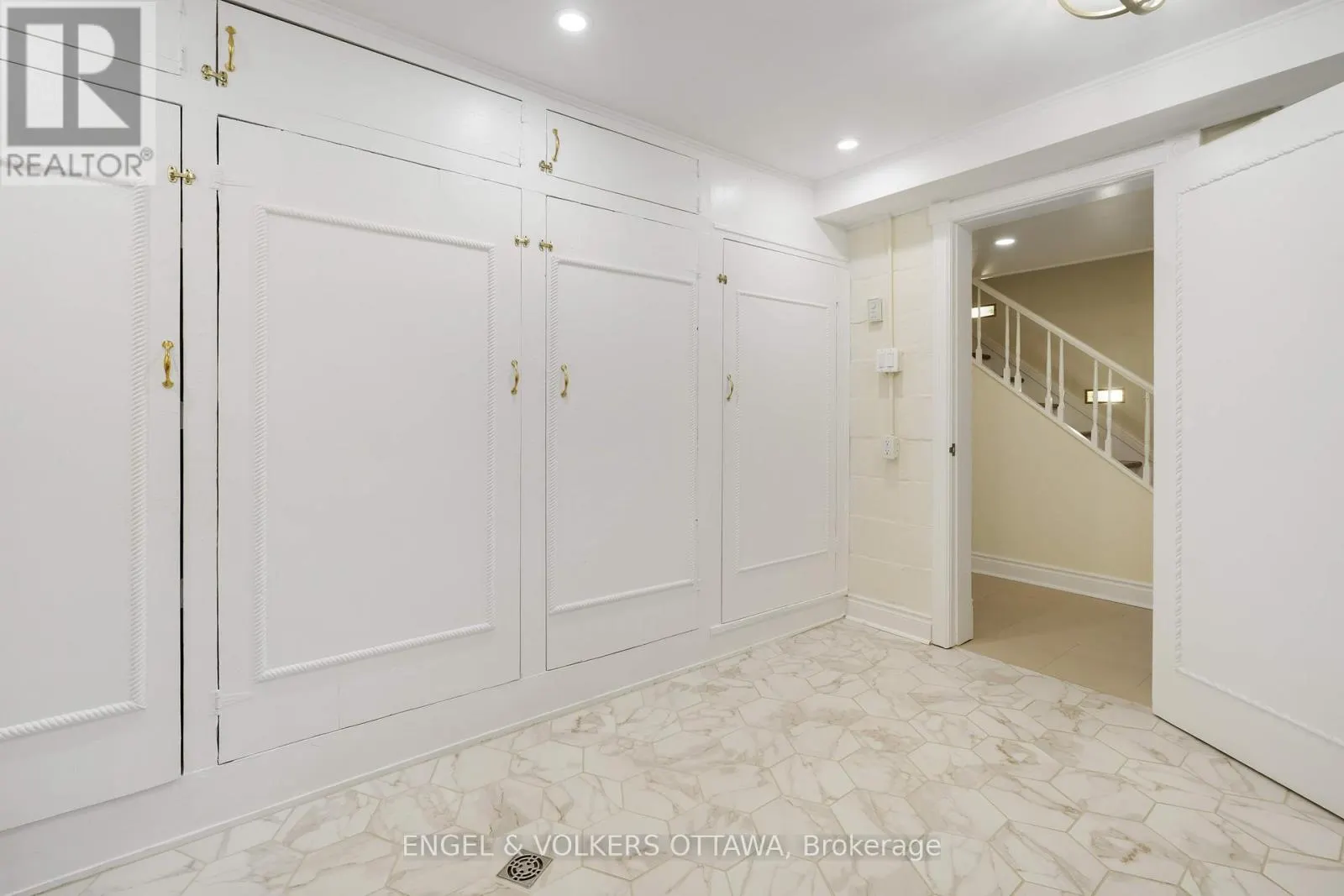 386 ASHBURY ROAD