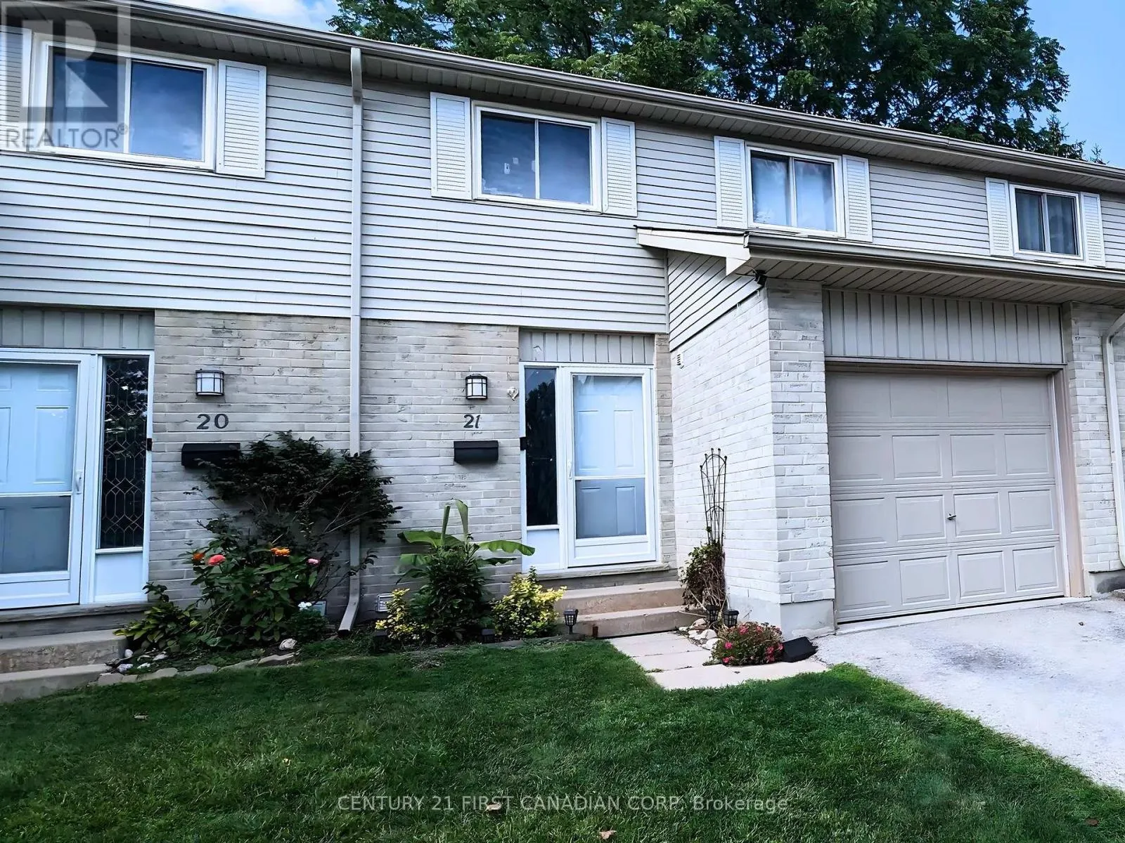 21 - 30 CLARENDON CRESCENT, #21