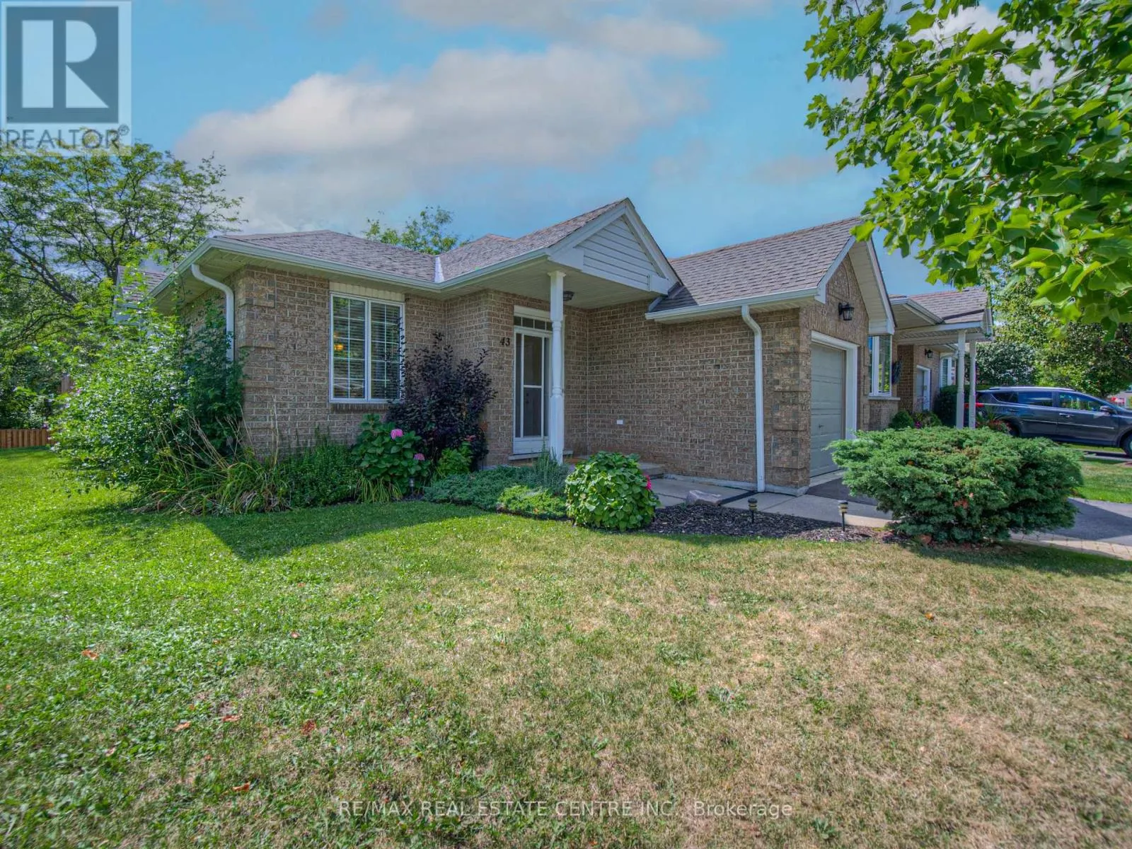 43 POSTOAKS DRIVE