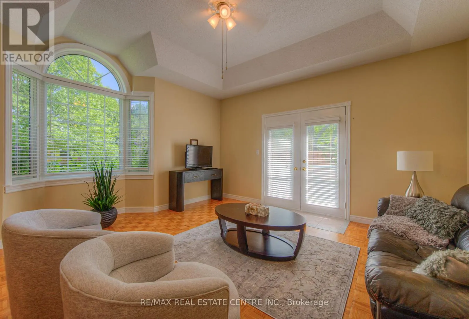 43 POSTOAKS DRIVE