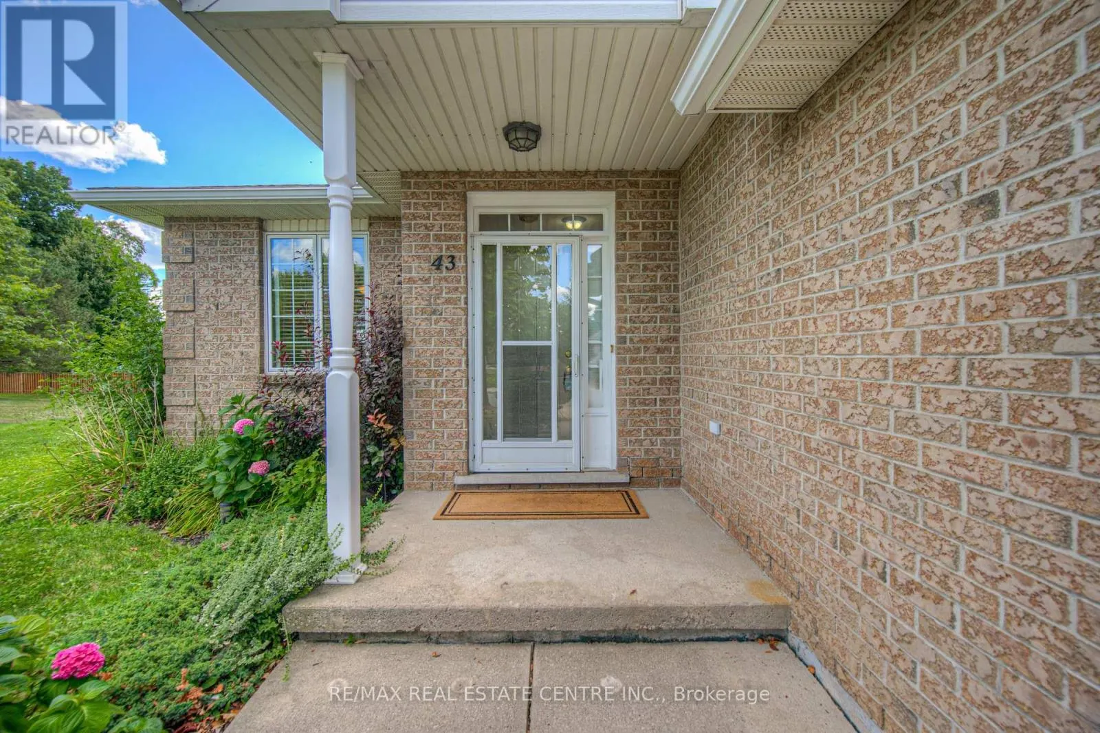 43 POSTOAKS DRIVE