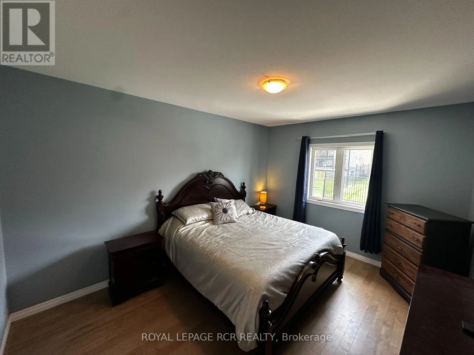 184 RUBY'S CRESCENT E