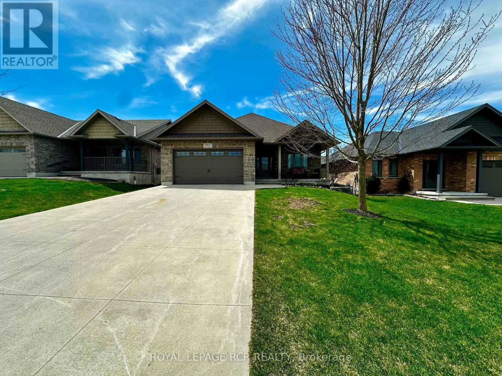 184 RUBY'S CRESCENT E