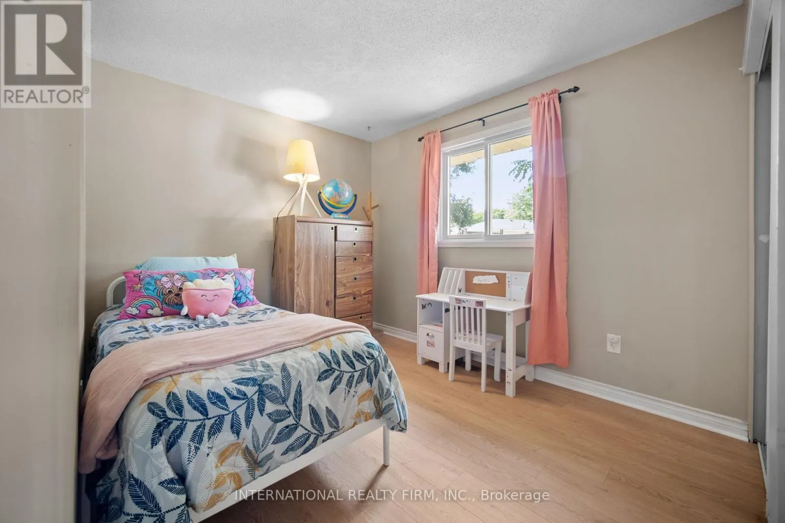 47 SPEIGHT CRESCENT