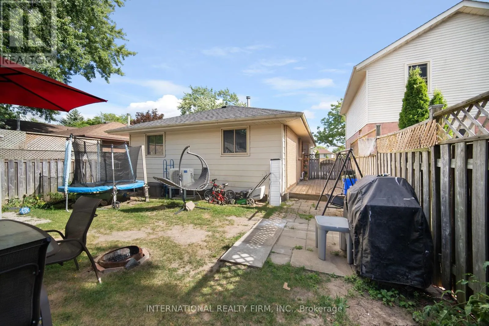 47 SPEIGHT CRESCENT