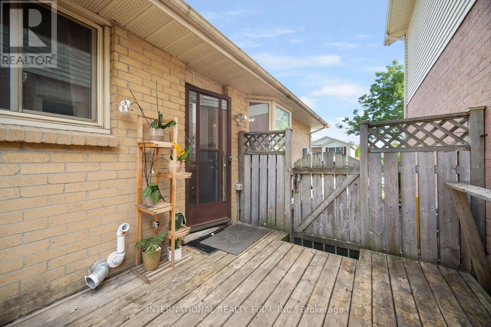 47 SPEIGHT CRESCENT