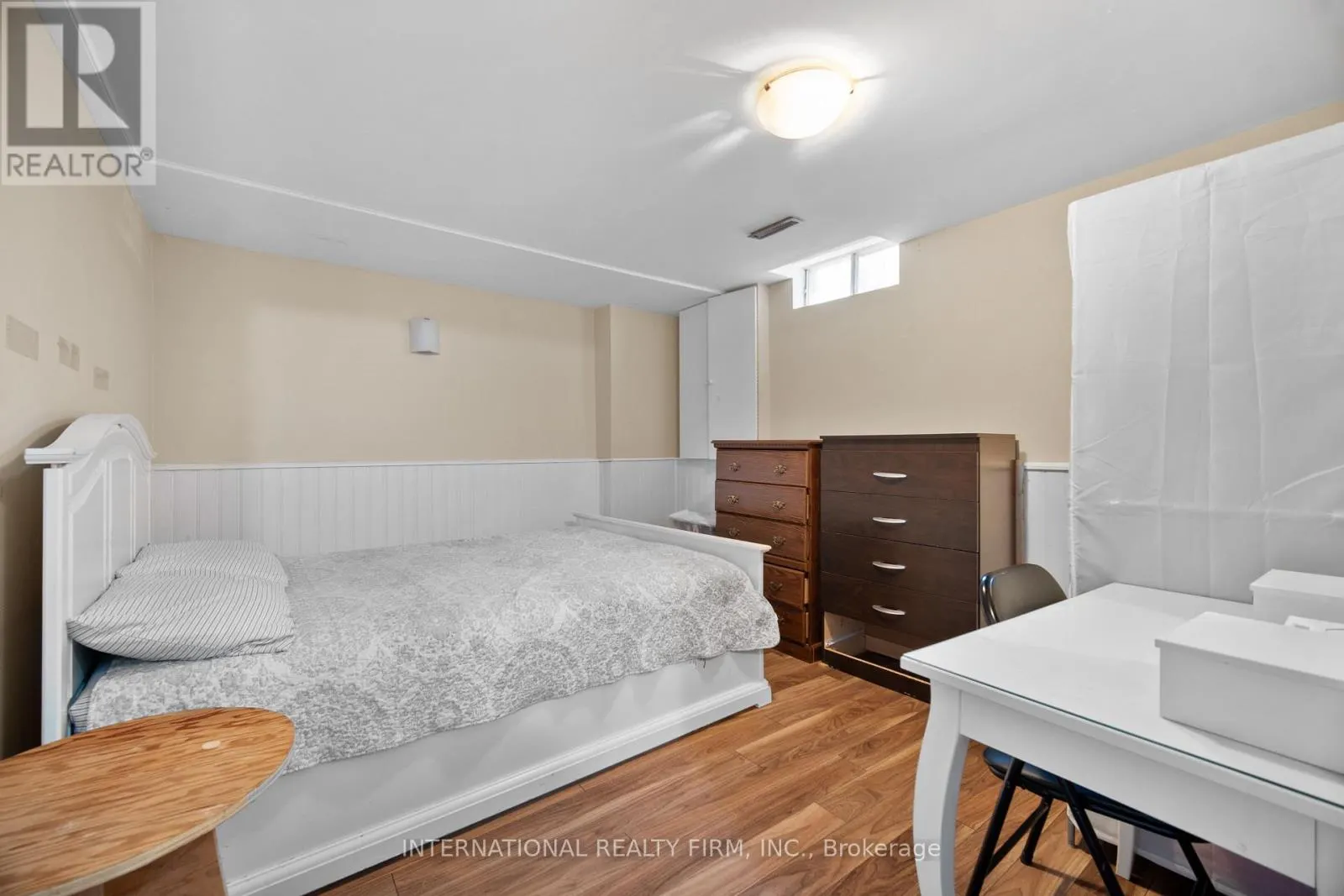47 SPEIGHT CRESCENT