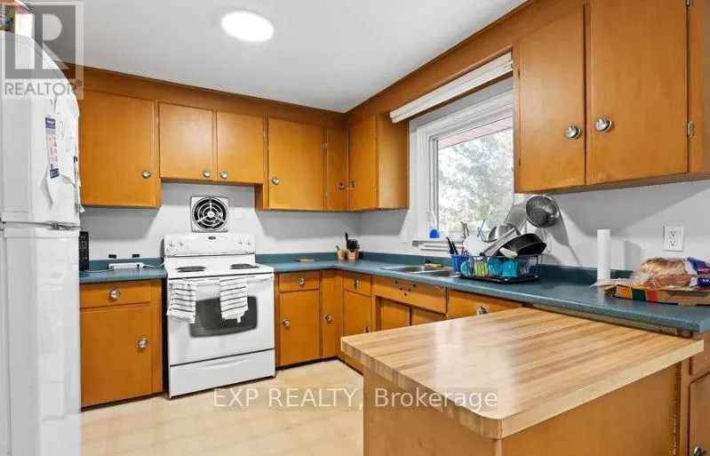 UPPER - 304 FIRST AVENUE