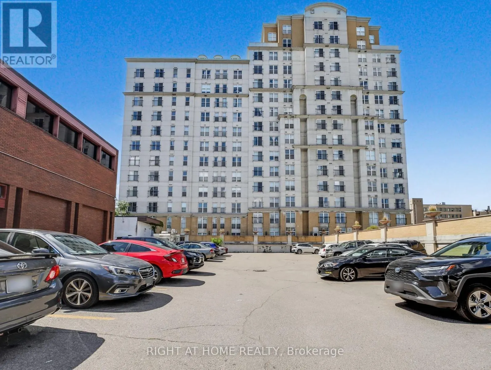 311 - 135 JAMES STREET