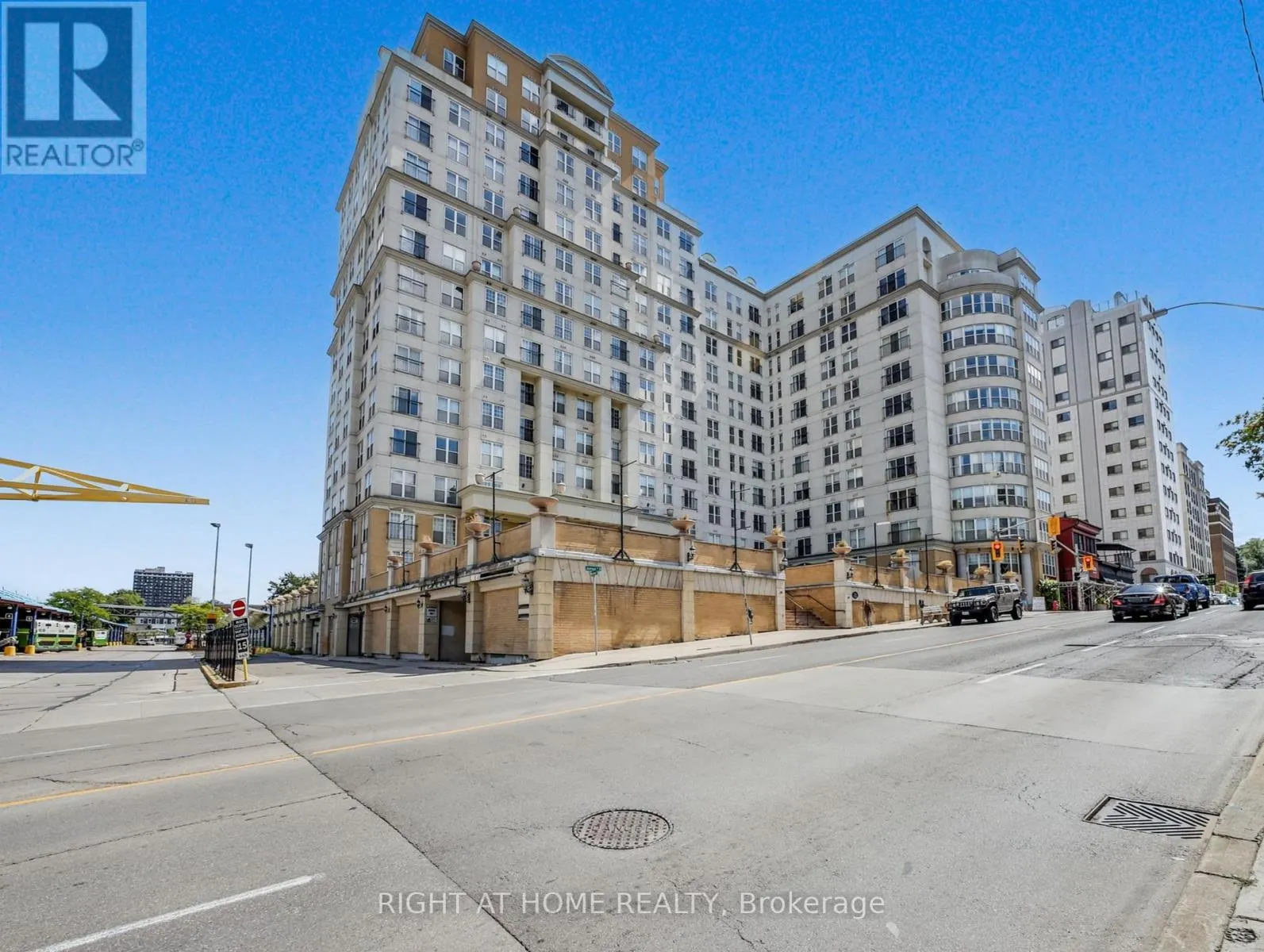 311 - 135 JAMES STREET