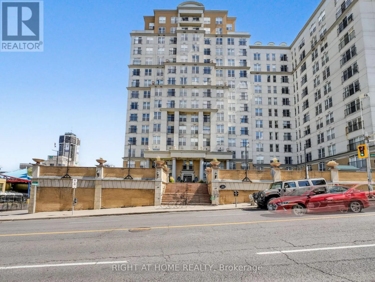 311 - 135 JAMES STREET