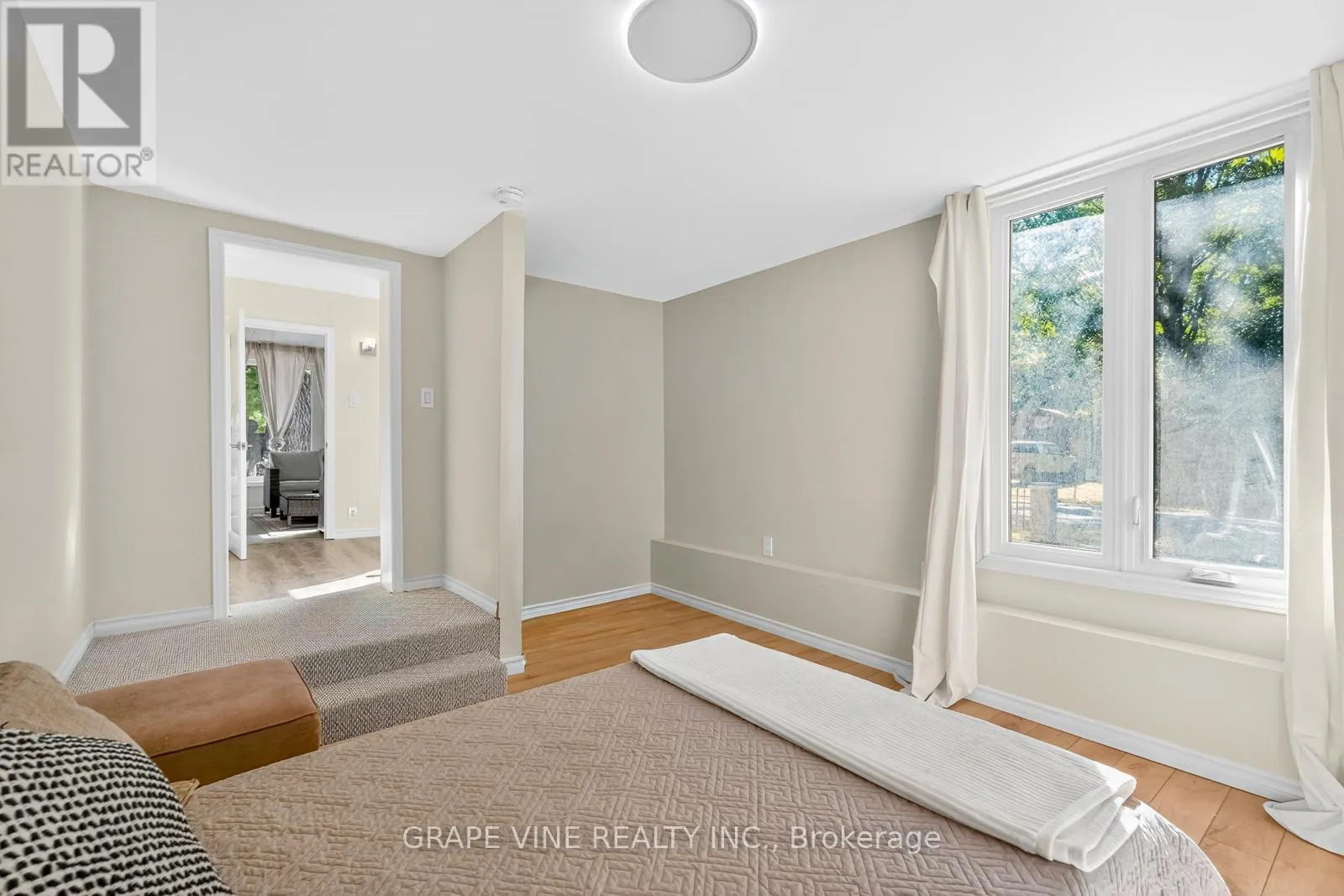 125 HUNTER CRESCENT