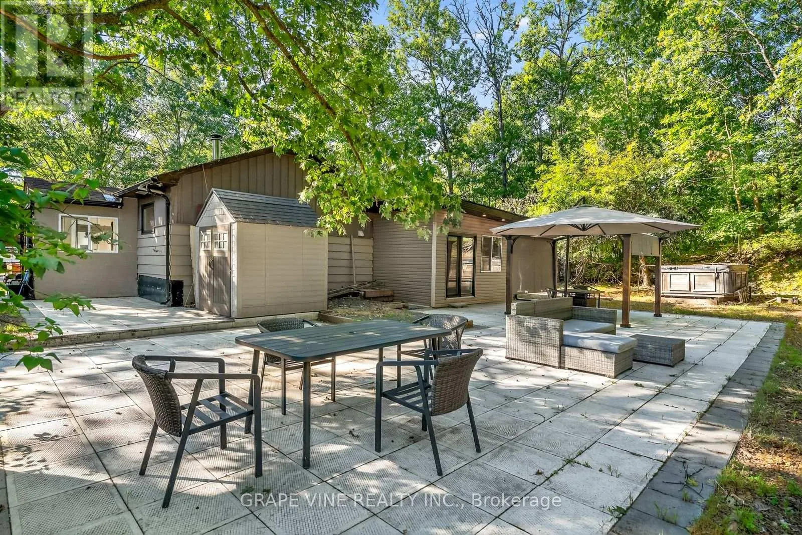 125 HUNTER CRESCENT
