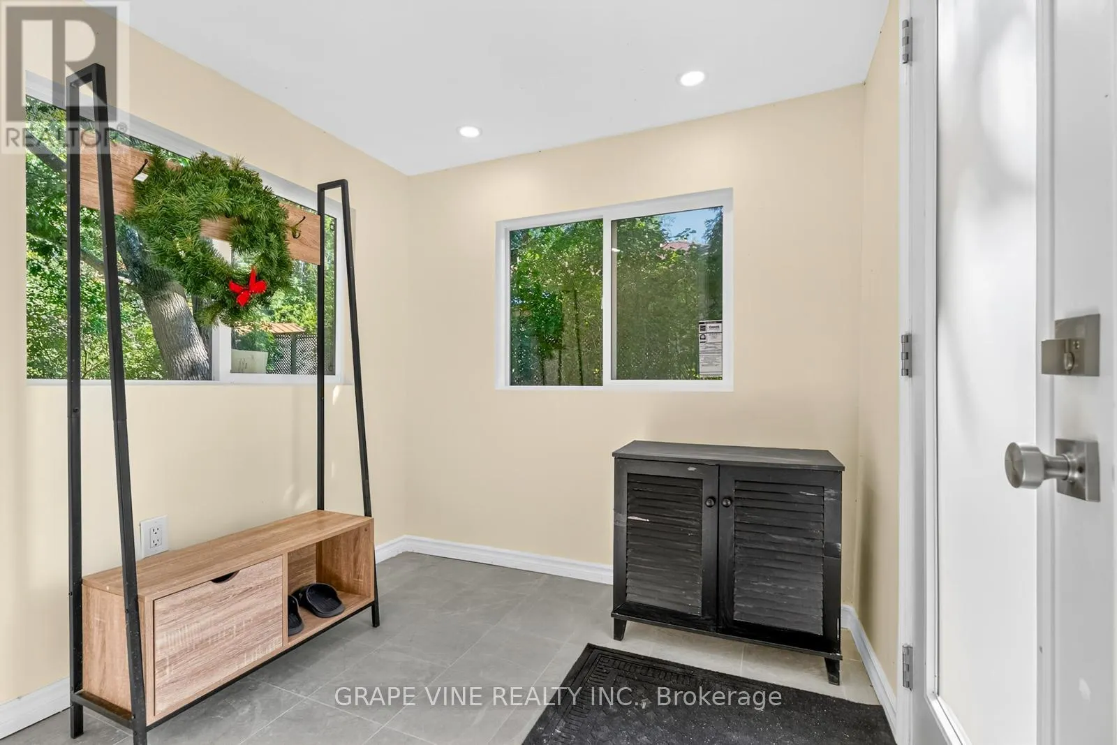 125 HUNTER CRESCENT