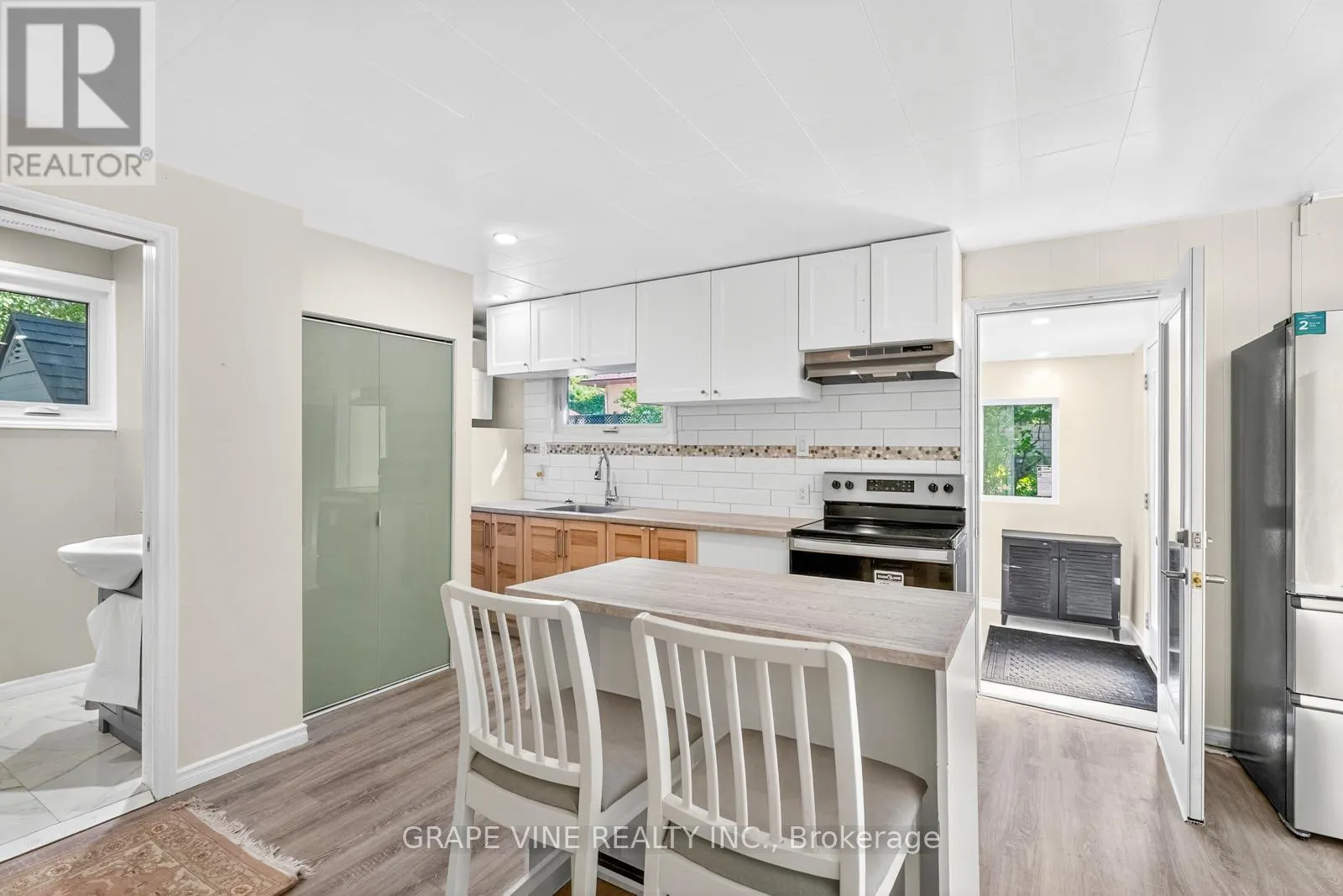 125 HUNTER CRESCENT