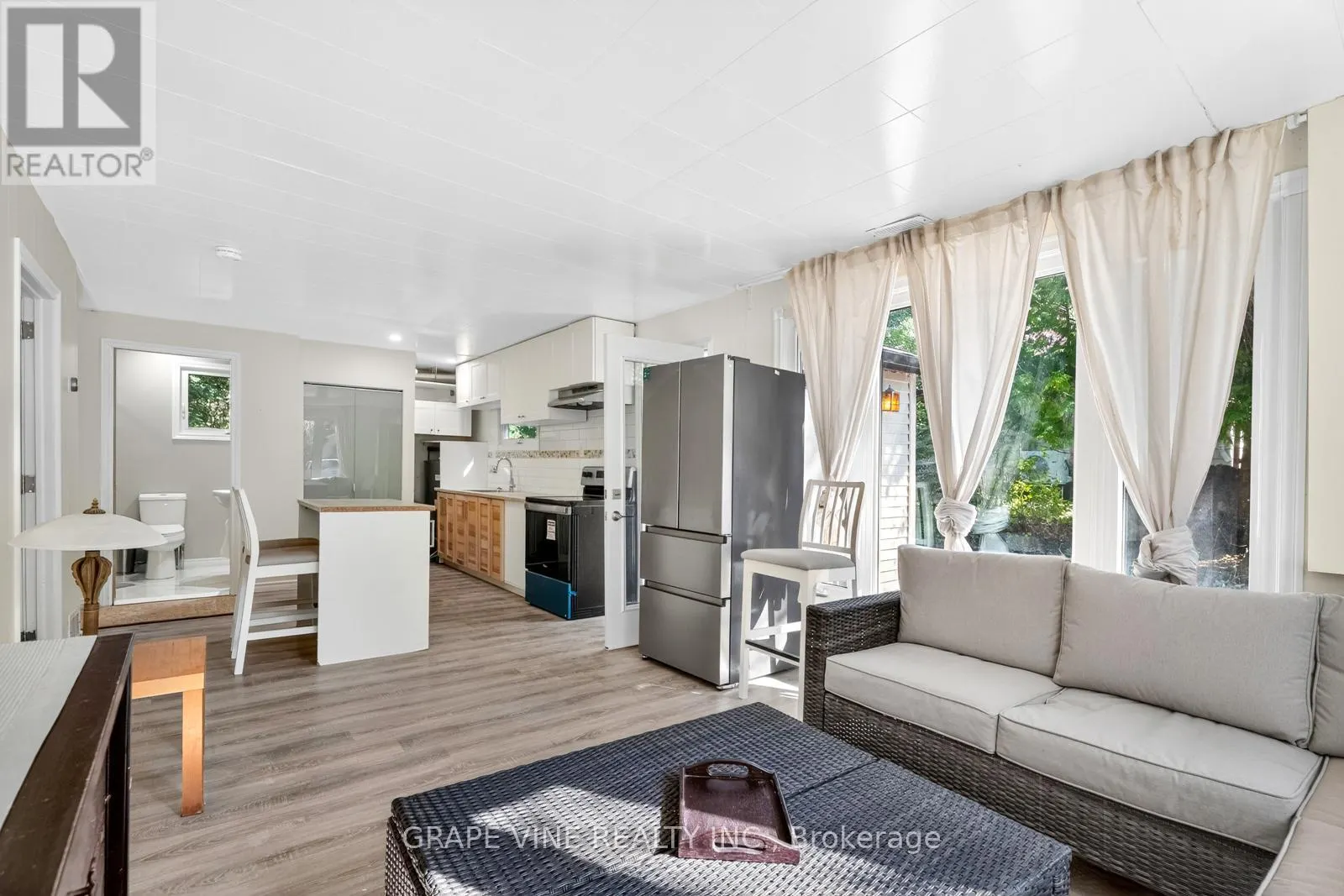 125 HUNTER CRESCENT