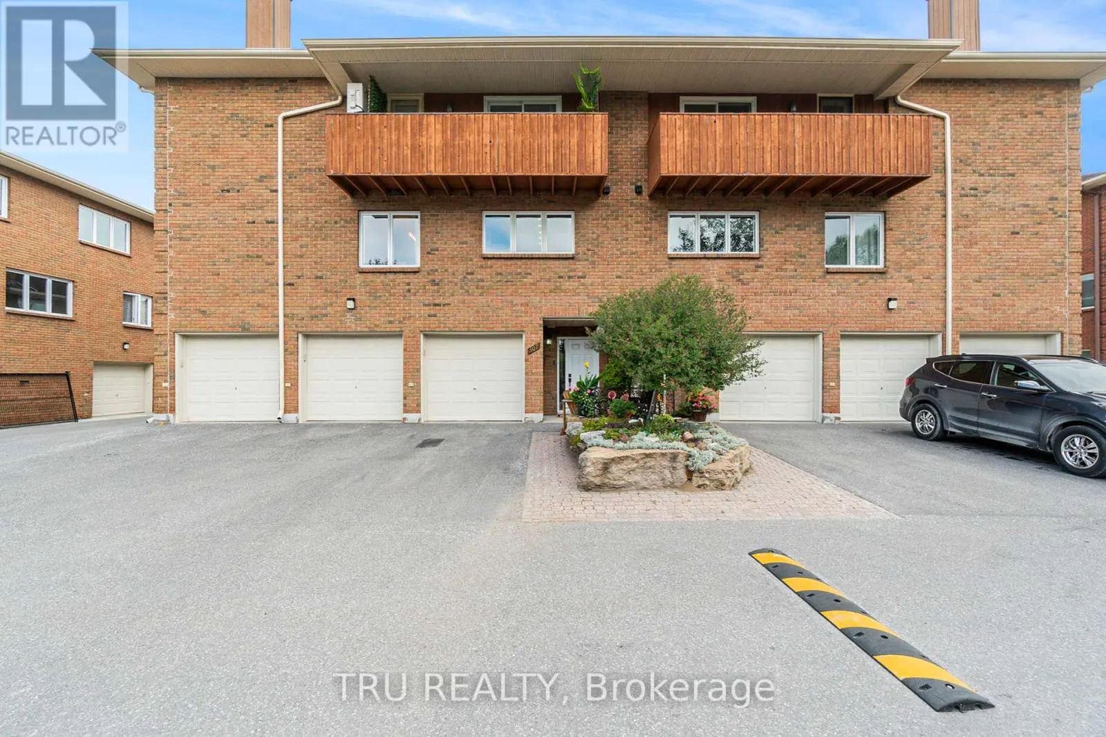 307 STRATAS COURT
