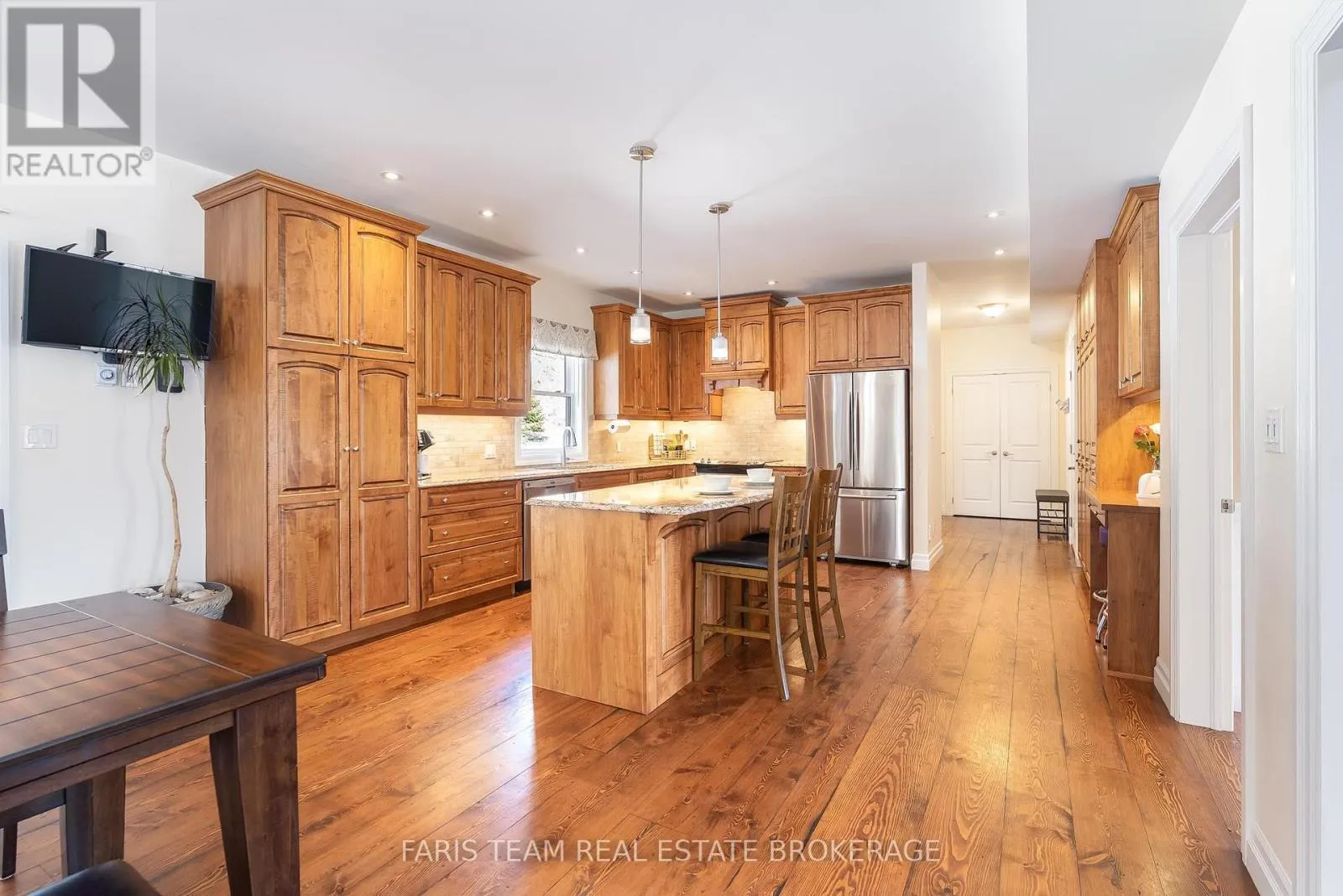 156 DEERFOOT TRAIL