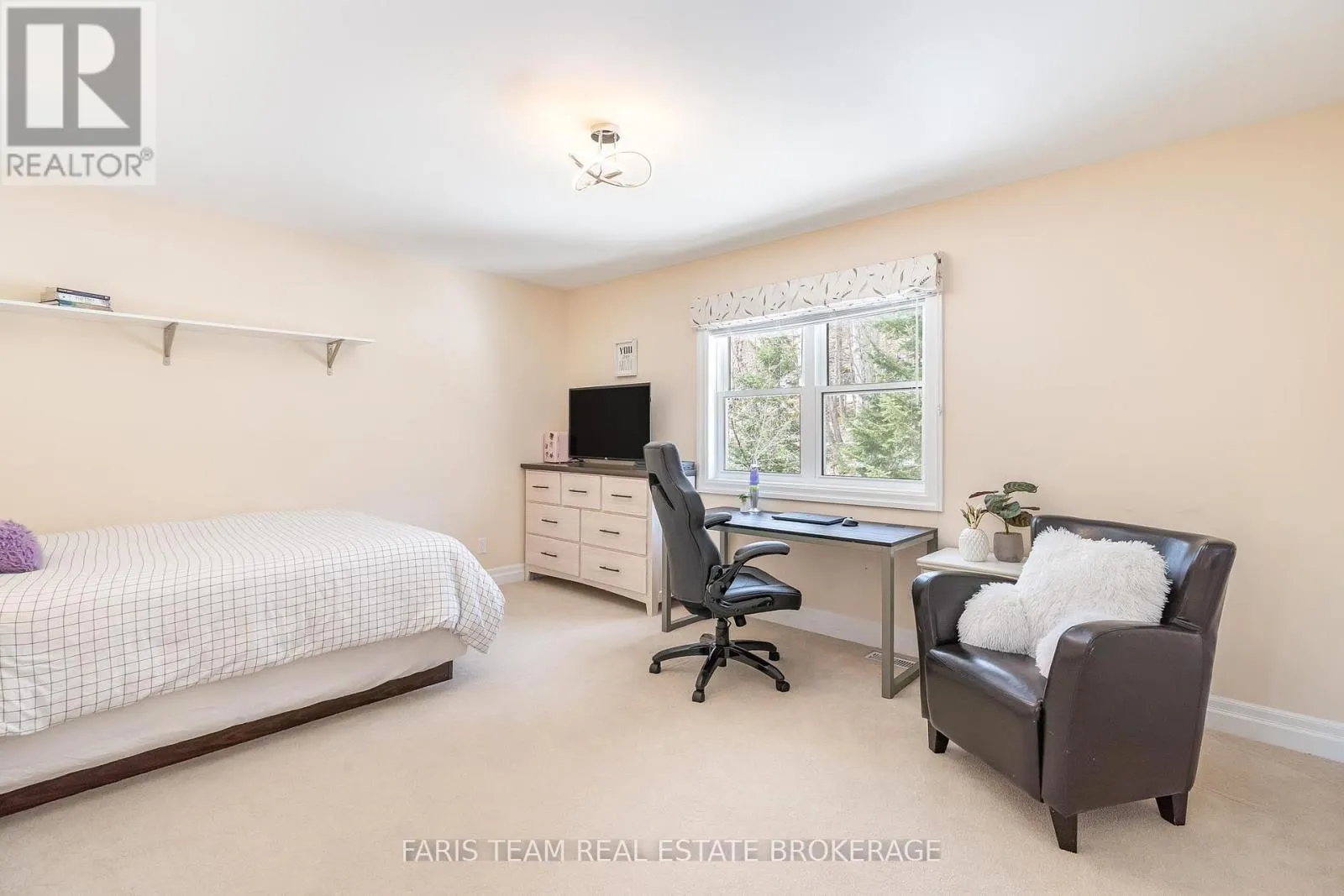 156 DEERFOOT TRAIL