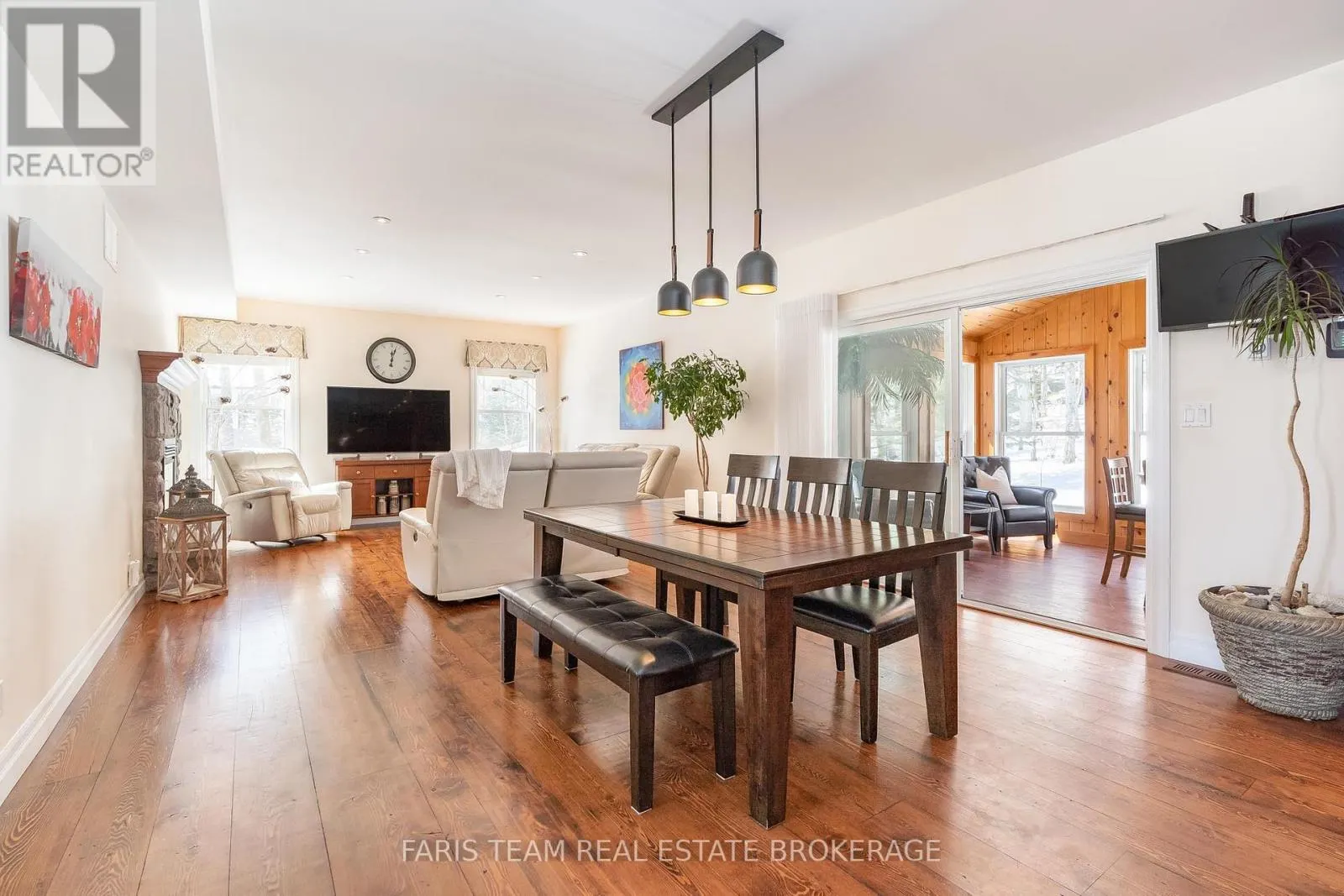 156 DEERFOOT TRAIL