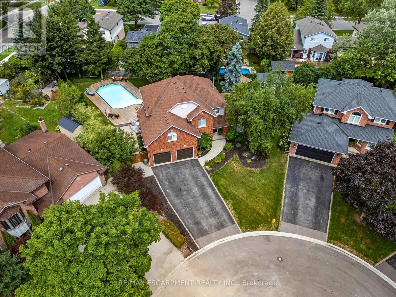 17 KINTYRE COURT