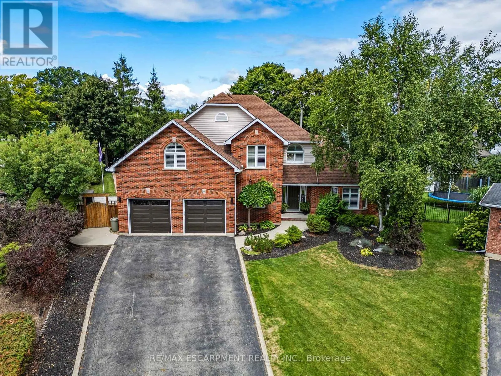 17 KINTYRE COURT