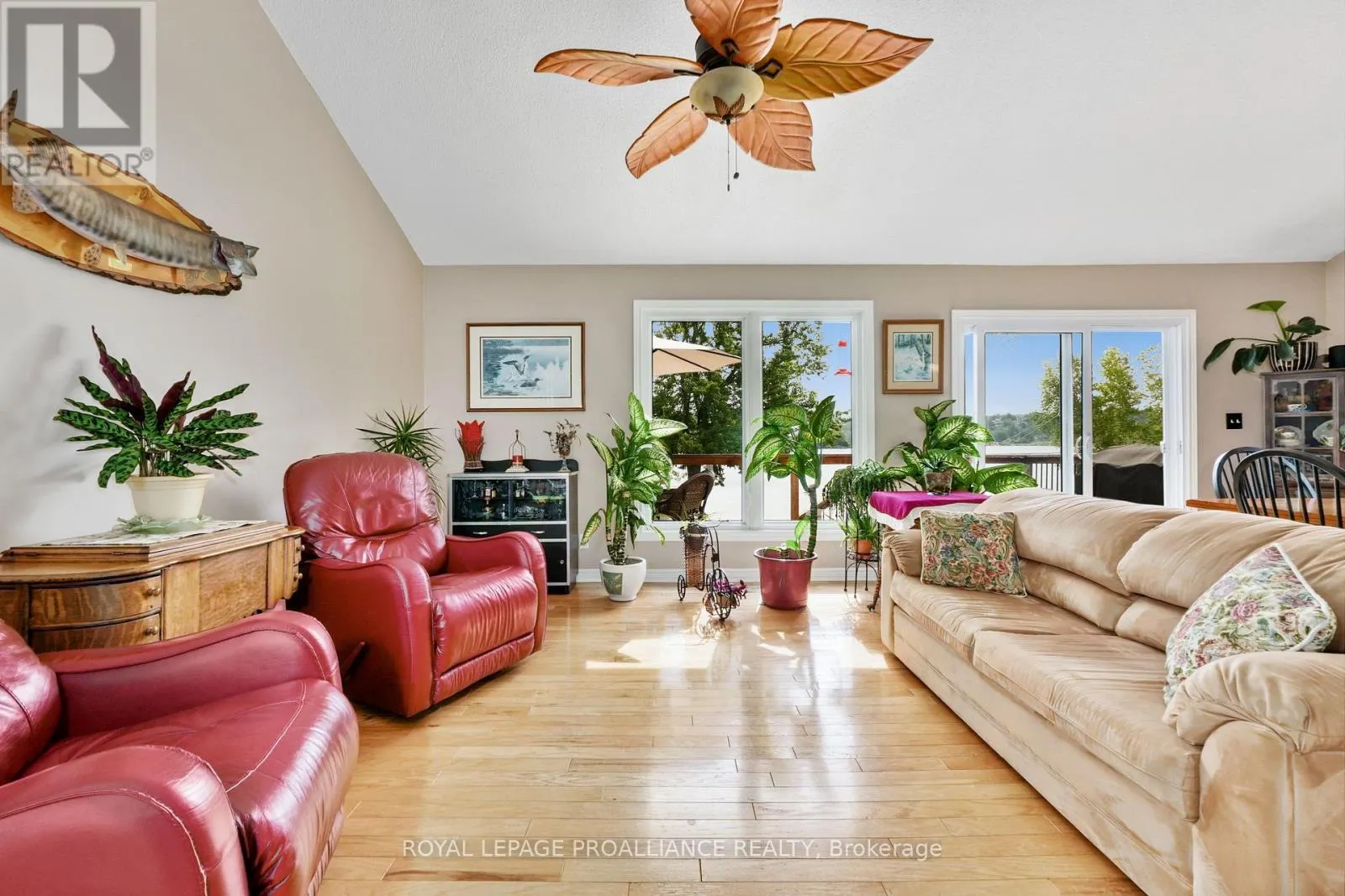 8 - 190 INGHAM ROAD, #8