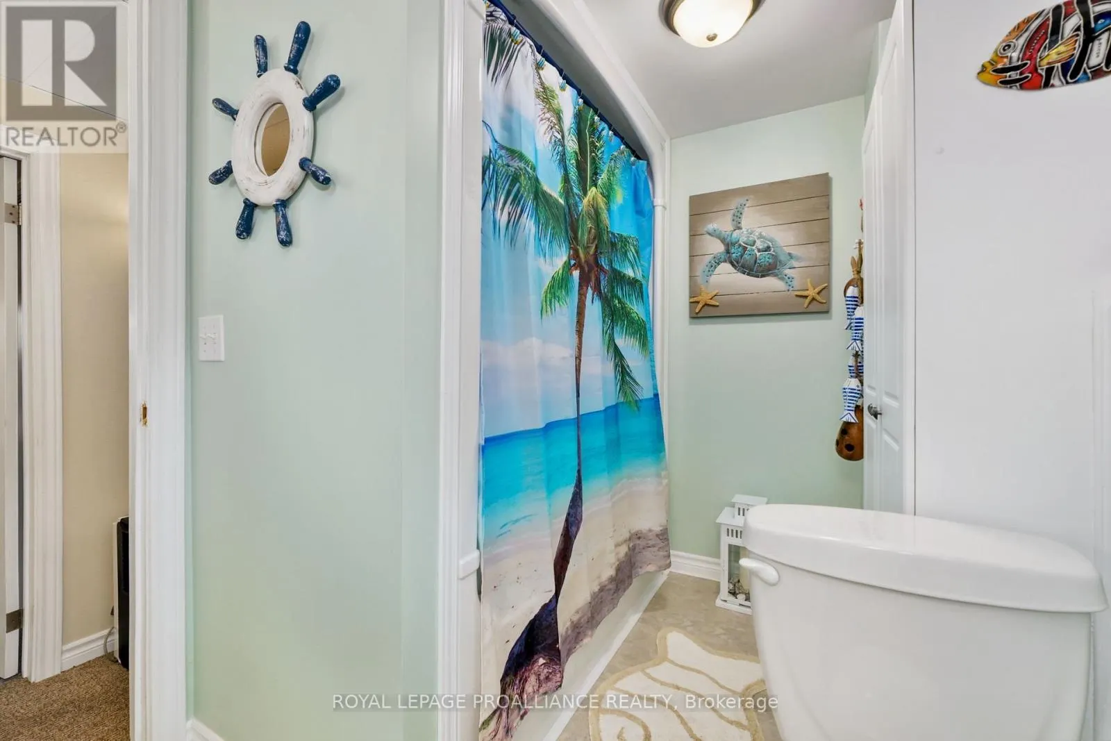 8 - 190 INGHAM ROAD, #8