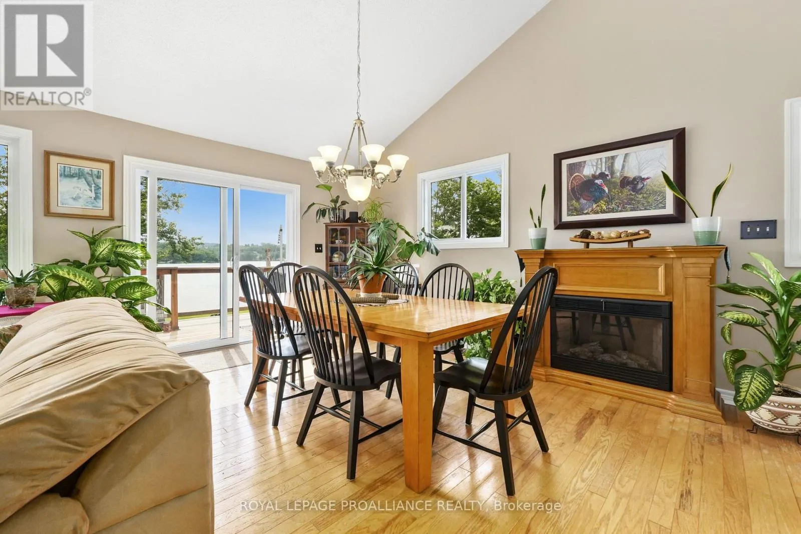 8 - 190 INGHAM ROAD, #8