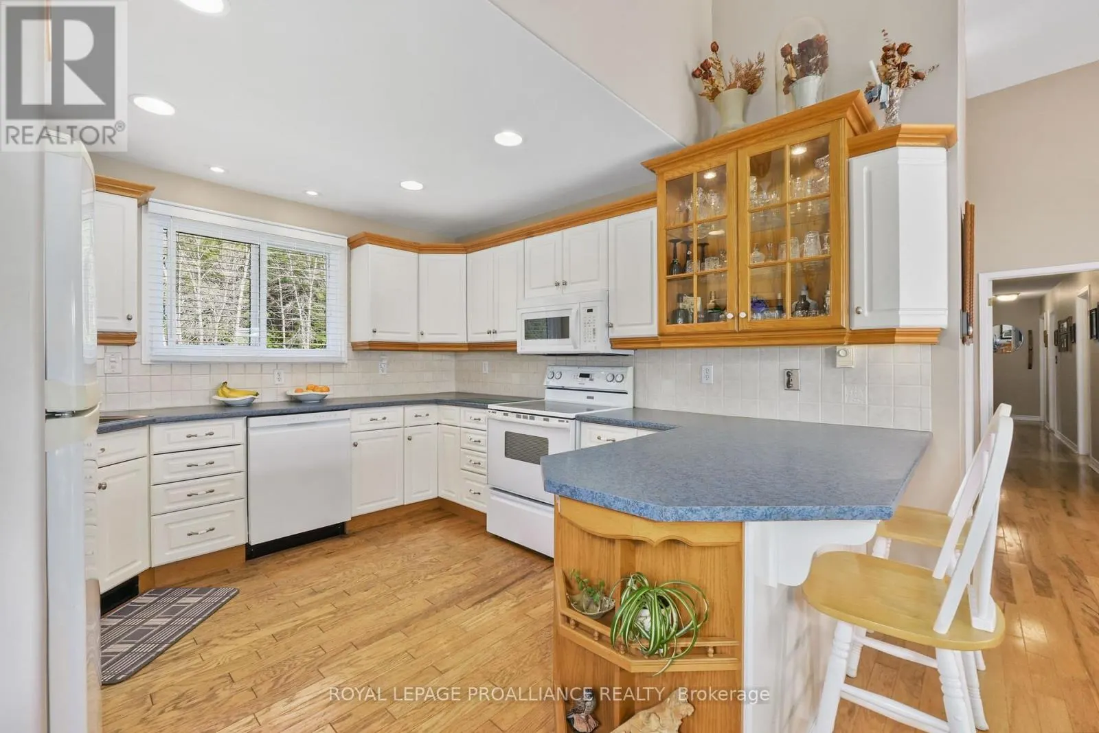 8 - 190 INGHAM ROAD, #8