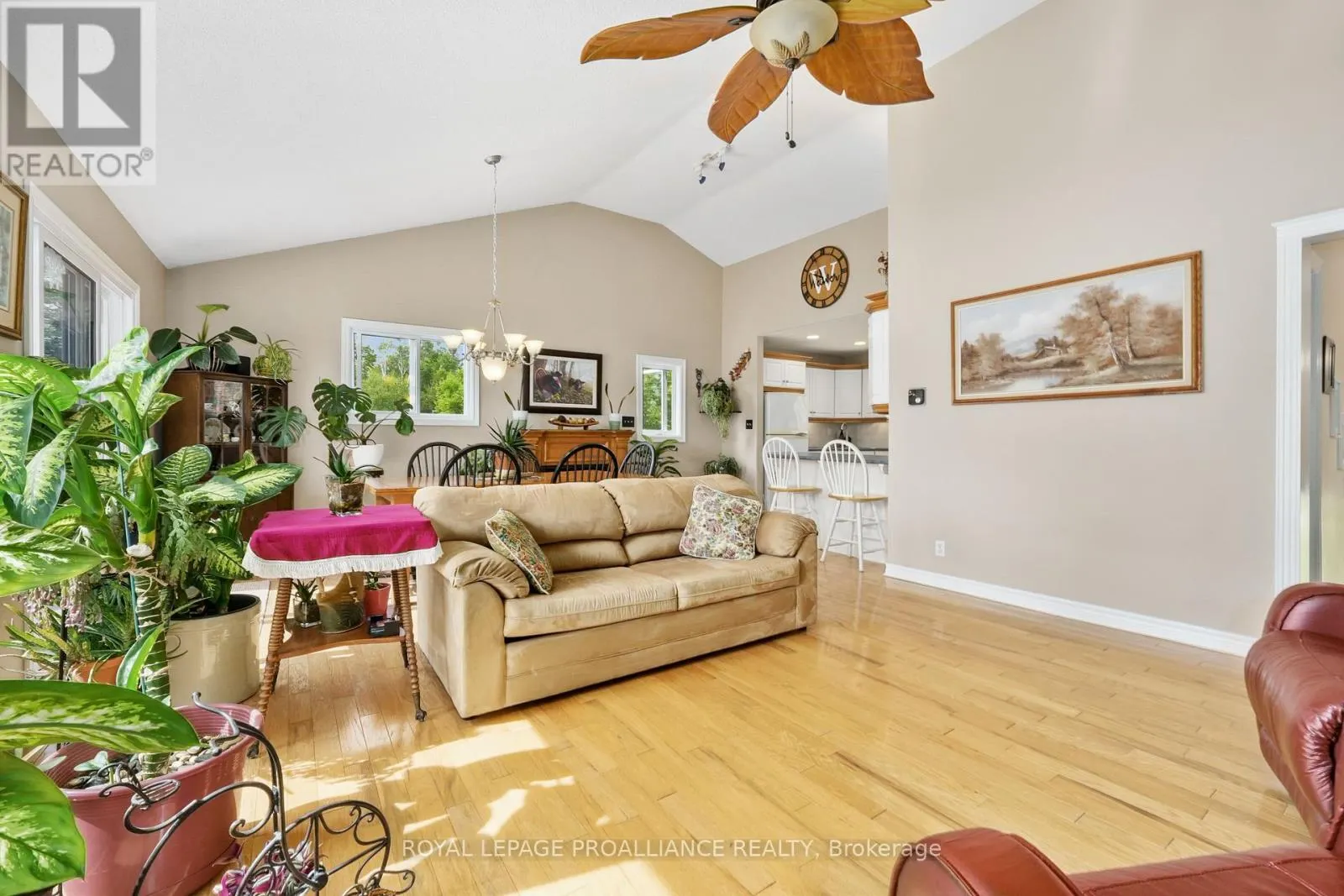 8 - 190 INGHAM ROAD, #8
