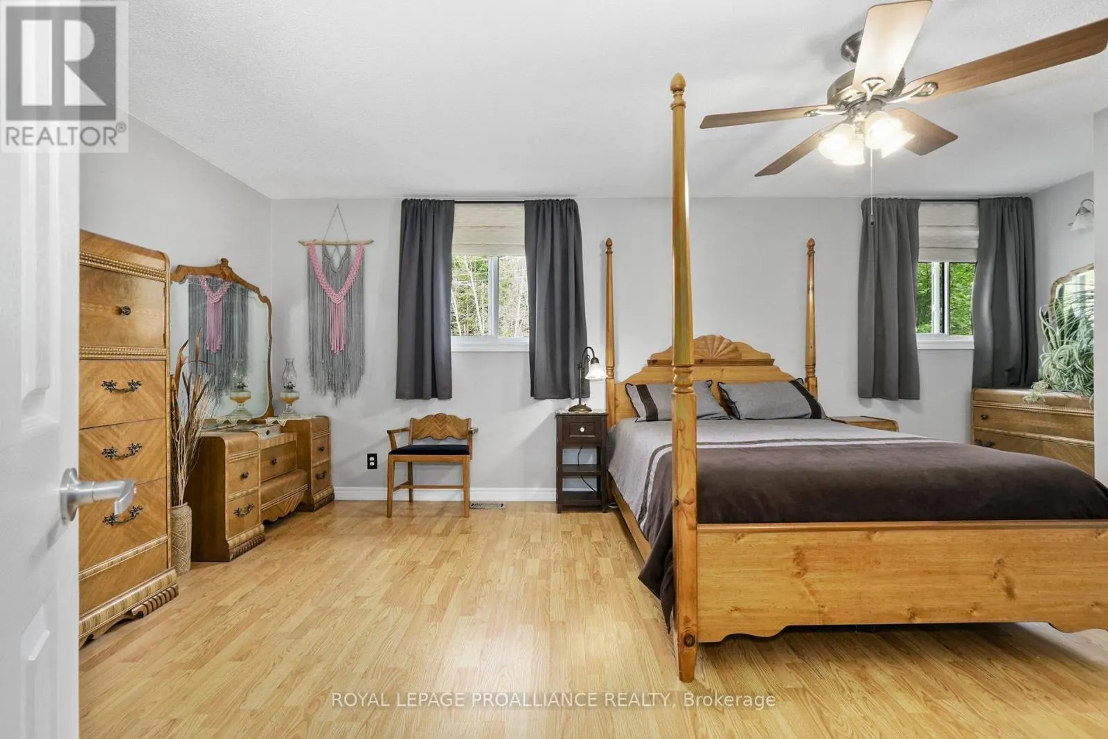 8 - 190 INGHAM ROAD, #8
