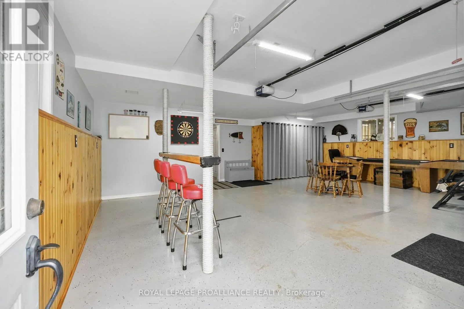 8 - 190 INGHAM ROAD, #8