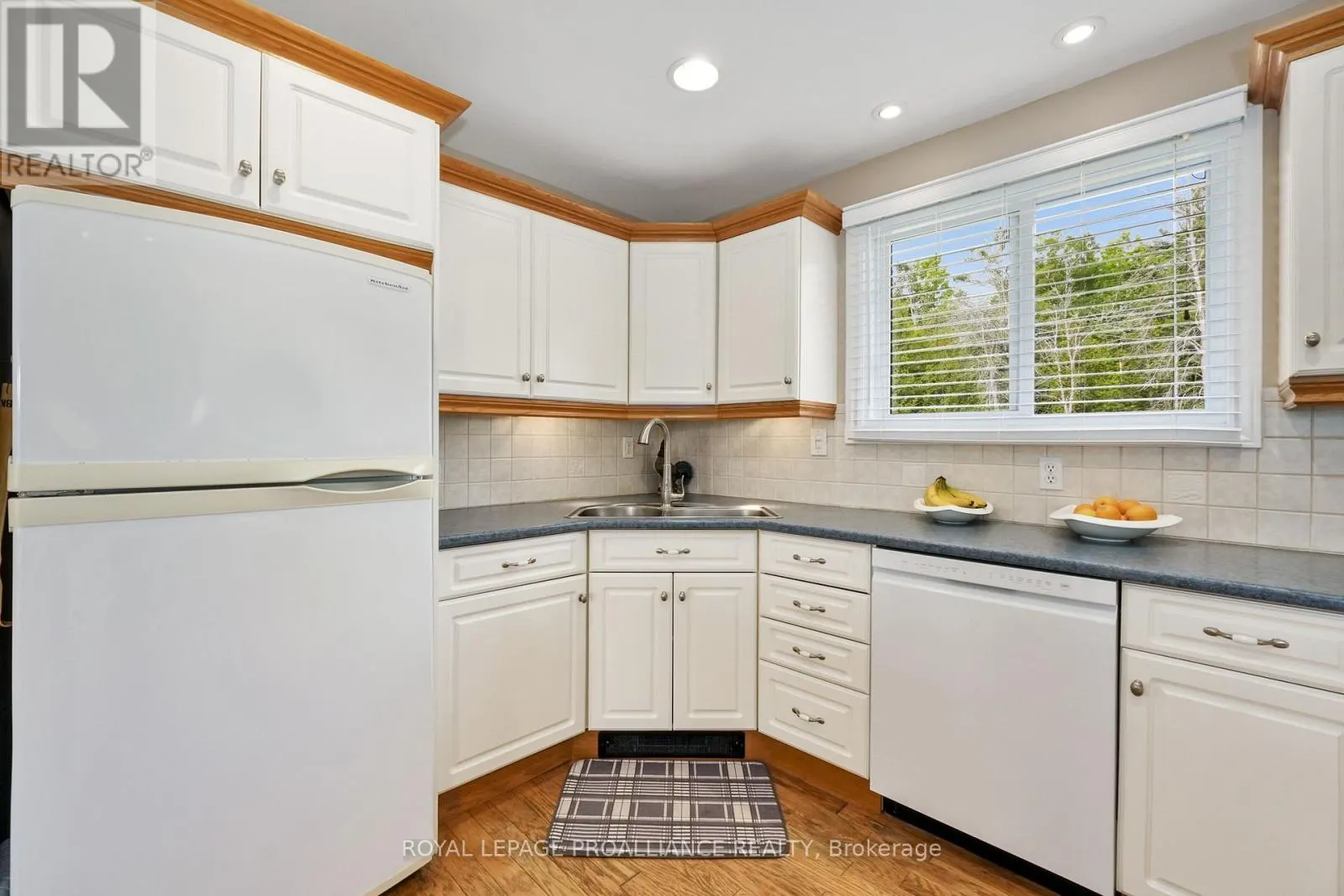 8 - 190 INGHAM ROAD, #8