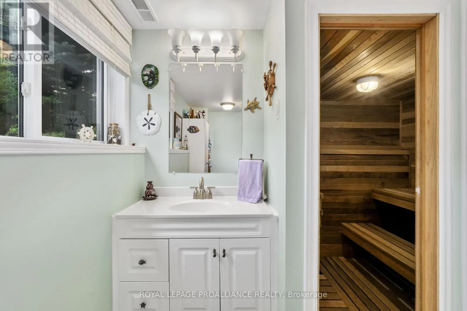 8 - 190 INGHAM ROAD, #8