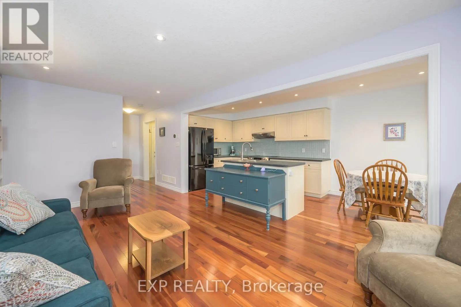 1835 REILLY WALK