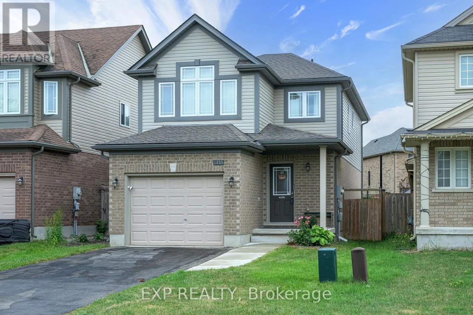 1835 REILLY WALK
