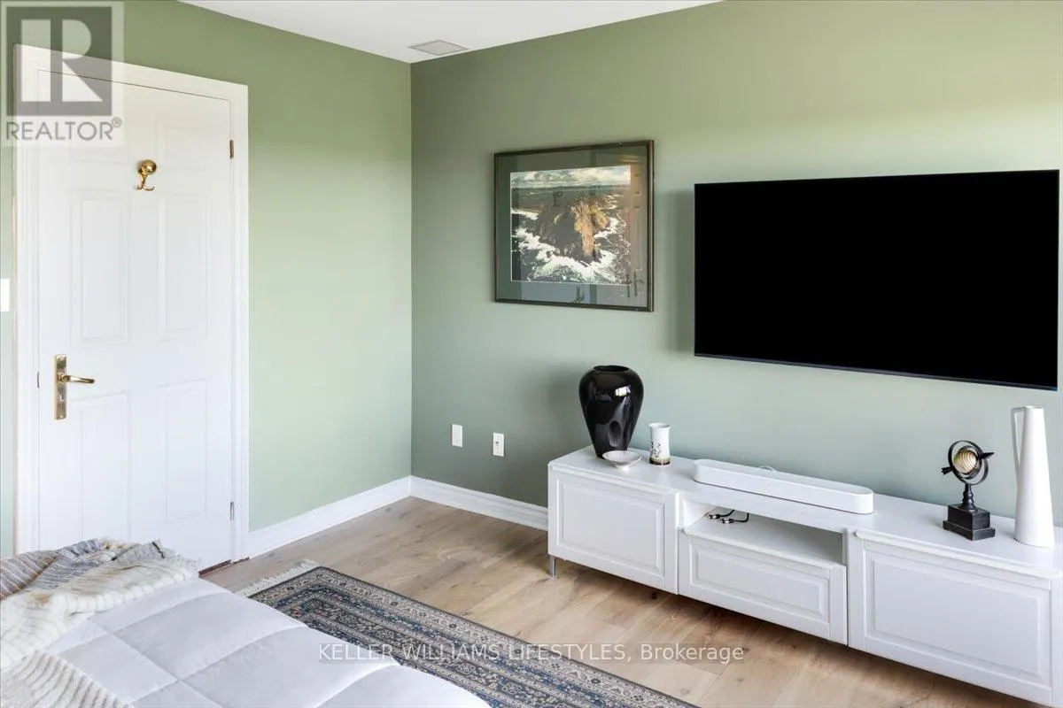 1202 - 19 KING STREET, #1202