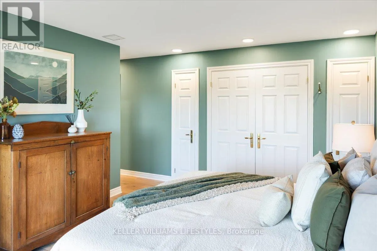 1202 - 19 KING STREET, #1202
