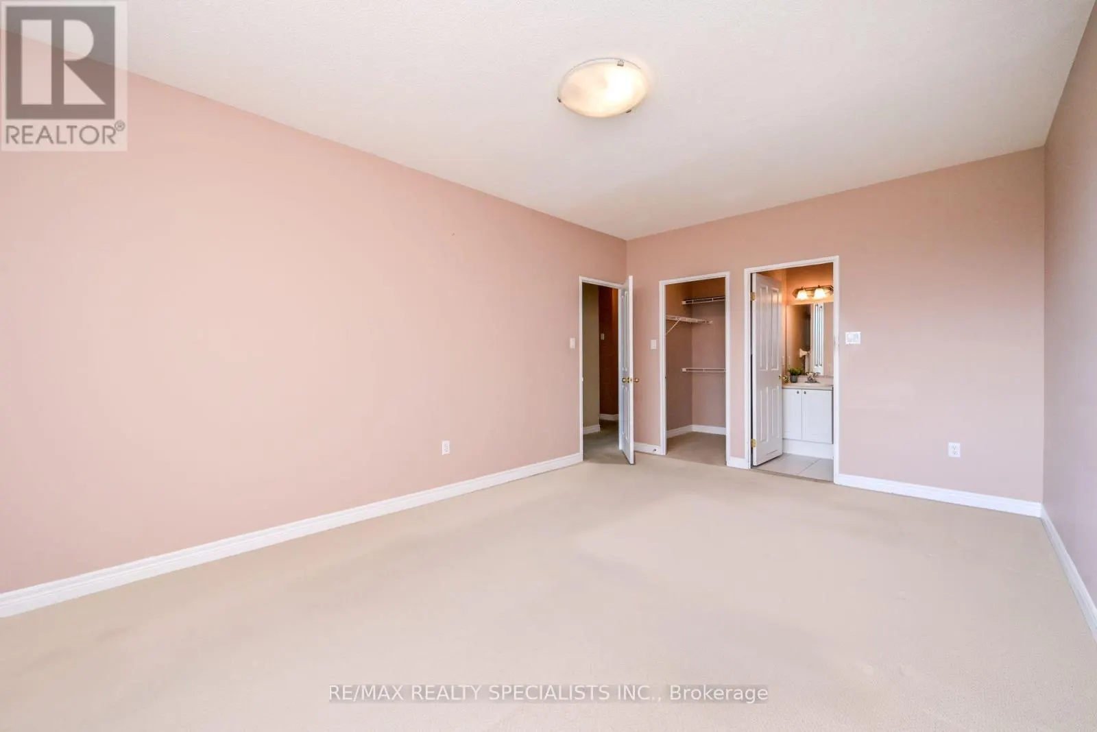 505 - 60 WYNDHAM STREET S