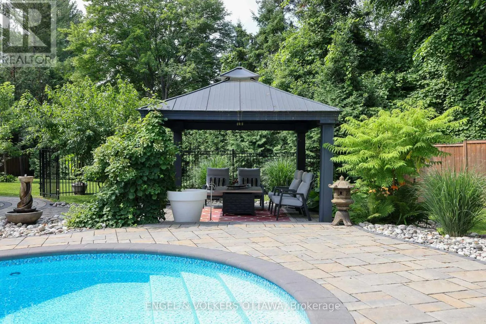 25 KAYMAR DRIVE