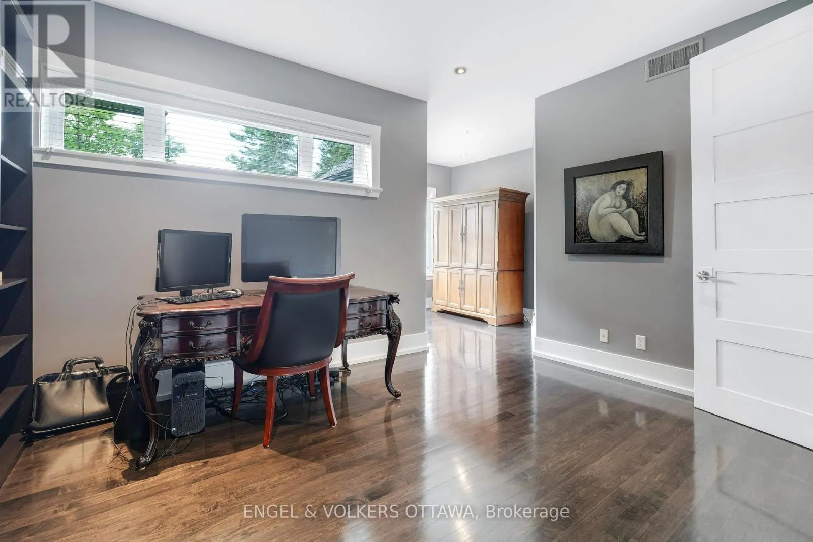 25 KAYMAR DRIVE