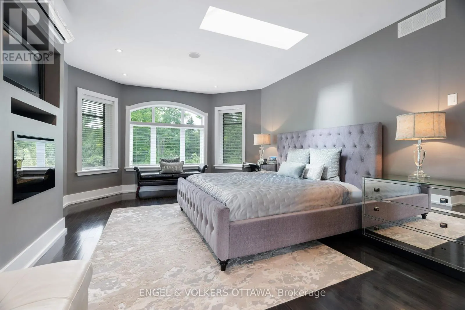 25 KAYMAR DRIVE