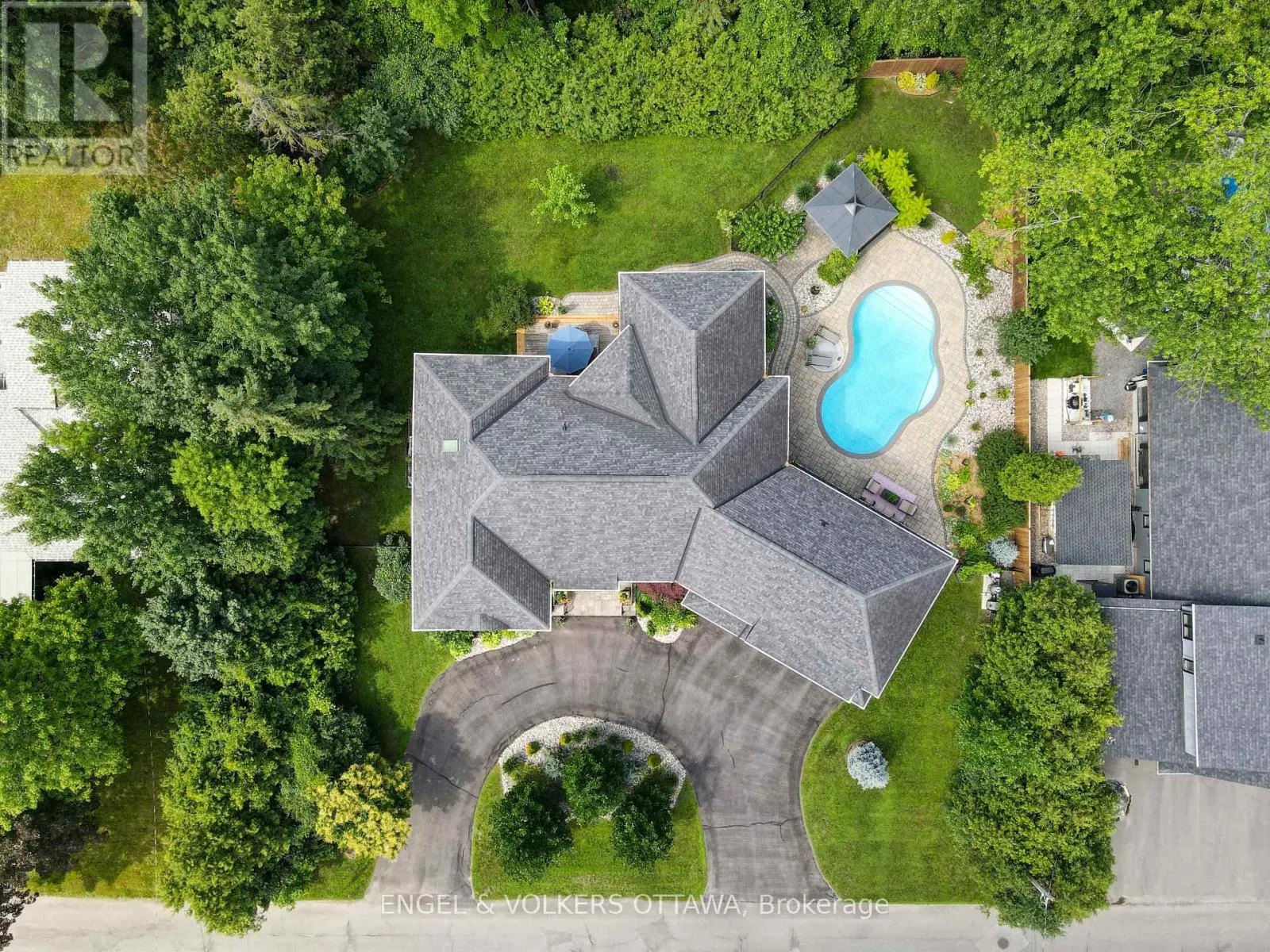 25 KAYMAR DRIVE