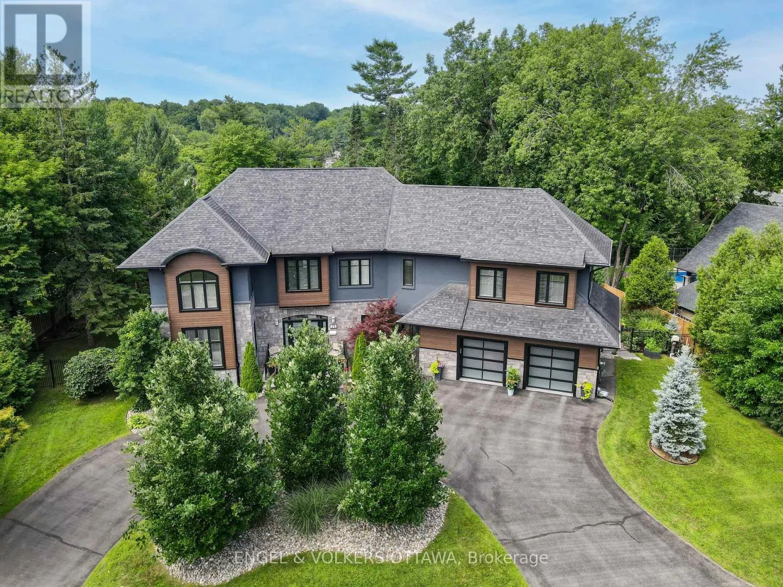 25 KAYMAR DRIVE